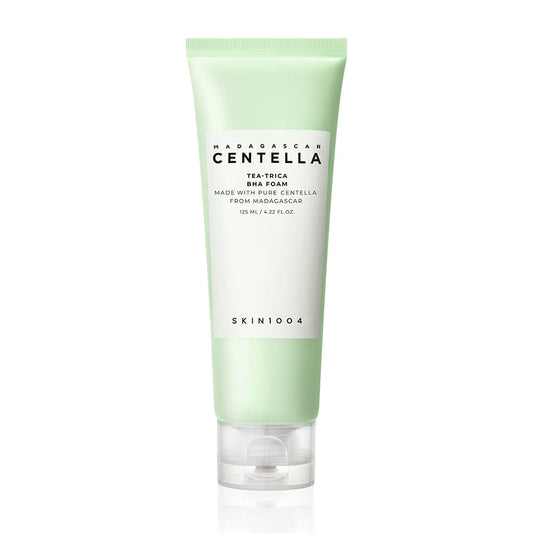 SKIN1004 Madagascar Centella Tea-Trica BHA Foam 4.22 onzas líquidas | Cuidado de limpieza profesional | Alivio de la piel propensa al acné